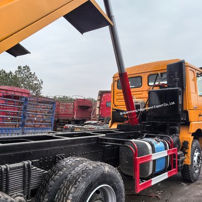 Beli Warna yang dapat disesuaikan Mobil bekas HOWO 10 Ban 75cbm 6X4 Tanker bahan bakar 300L online manufacture