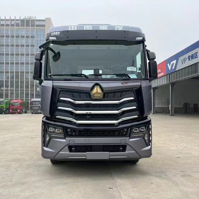 Harga yang bagus Double Row Howo Sinotruk Traktor Truck 6x4 610hp 10 Roda bekas on line