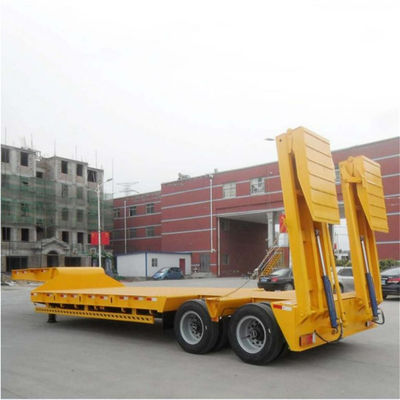 Harga yang bagus Trailer low bed dengan ramp otomatis 40t yang dapat disesuaikan untuk transportasi tugas berat on line