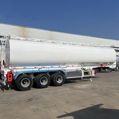 Harga yang bagus Semi trailer tank baja karbon 3 poros dengan kapasitas 45 000 liter dan 5 kabin pilihan on line